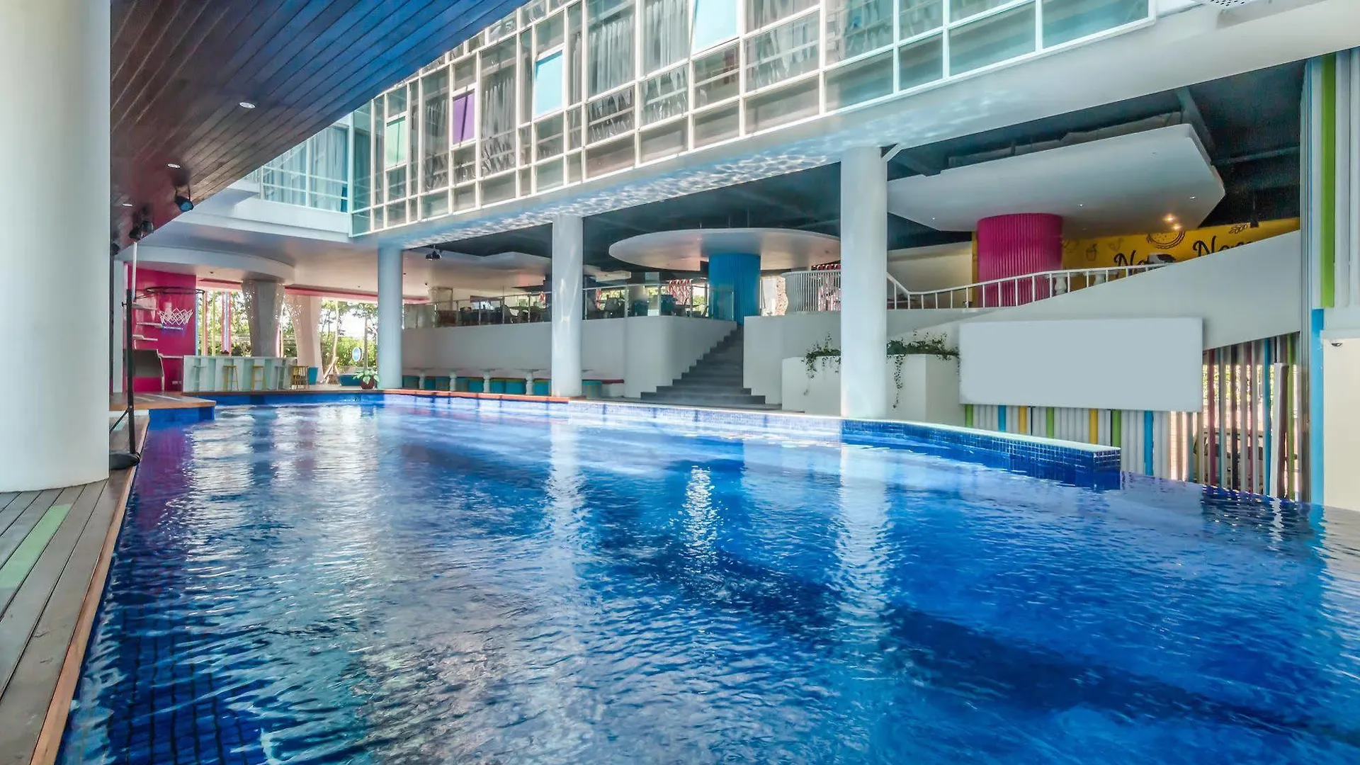 Zen Premium Kuta Raya Hotel